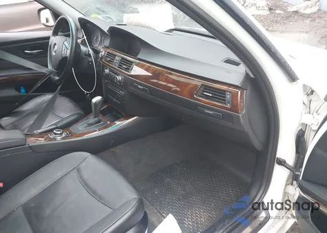 2011 BMW 328I xDrive z USA, uszkodzony, nr VIN WBAPK5C5XBF127543